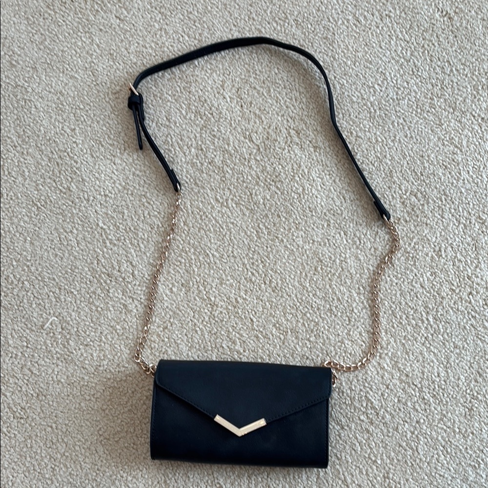Urban Expressions Black bag with Gold Accent